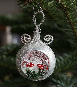 19.12.2024 Weihnachtsbaumschmuck